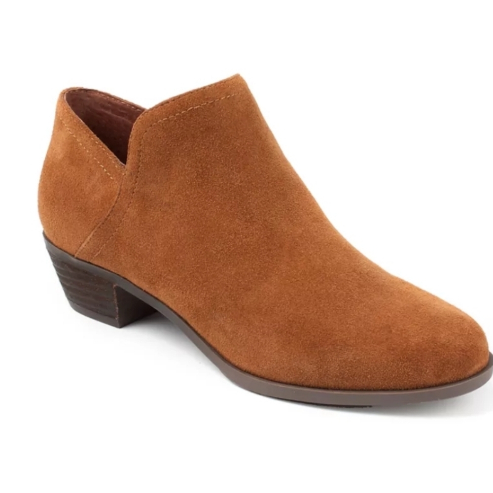 Crowm & Ivy Kendall Tan Suede Ankle Booties, Women's Size 10